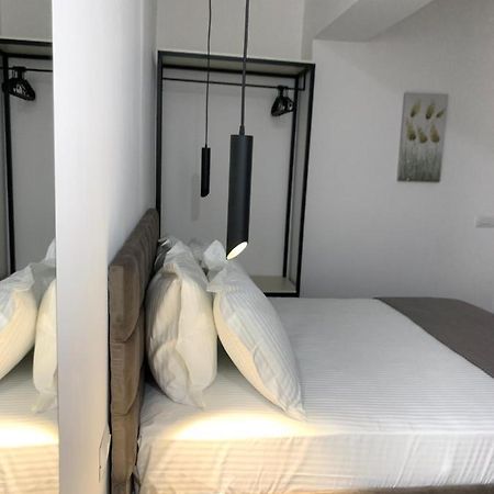 Kekezis Apartments Saranda Extérieur photo