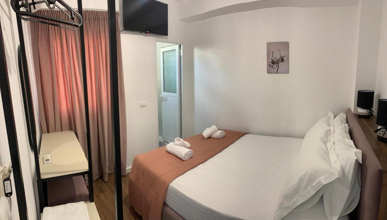 Kekezis Apartments Saranda Extérieur photo