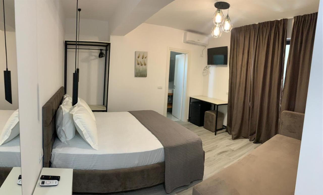 Kekezis Apartments Saranda Extérieur photo